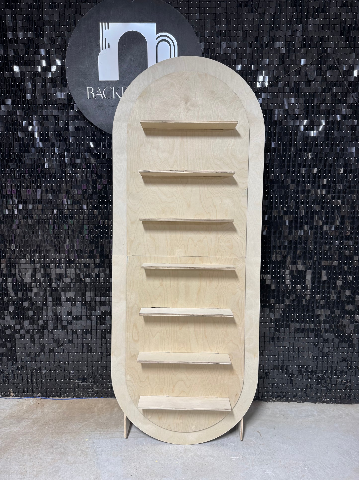 Oval Shelve Portable Wall