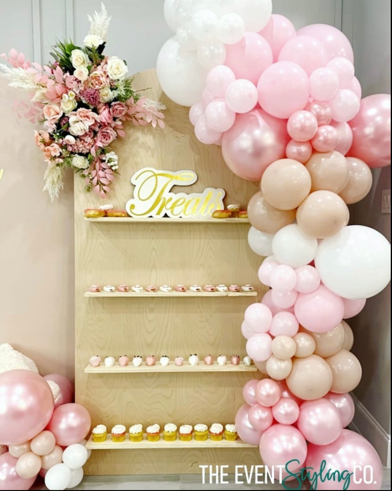 Treat Wall / Adri Wall