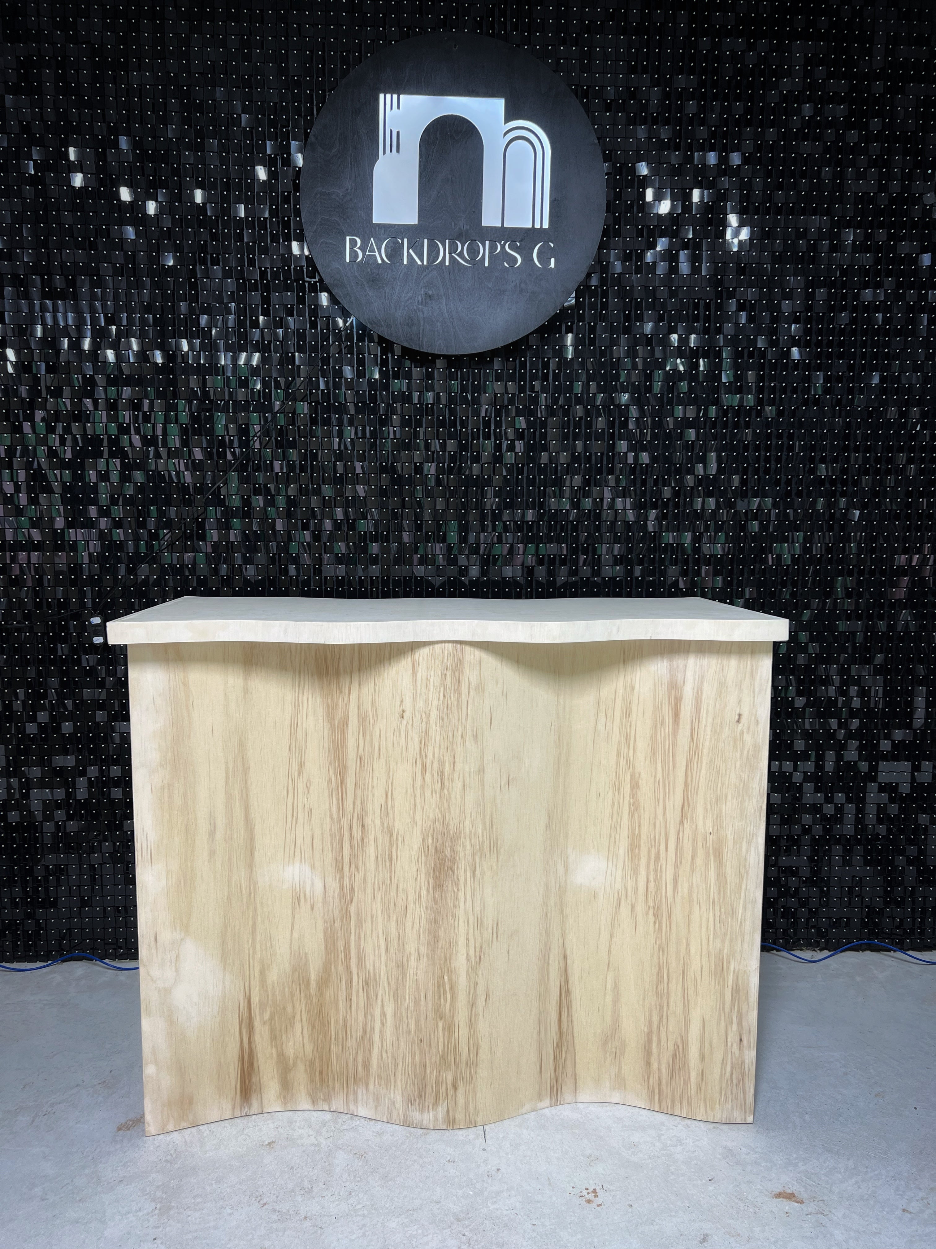 Wavy Table Bar – Backdrop's G